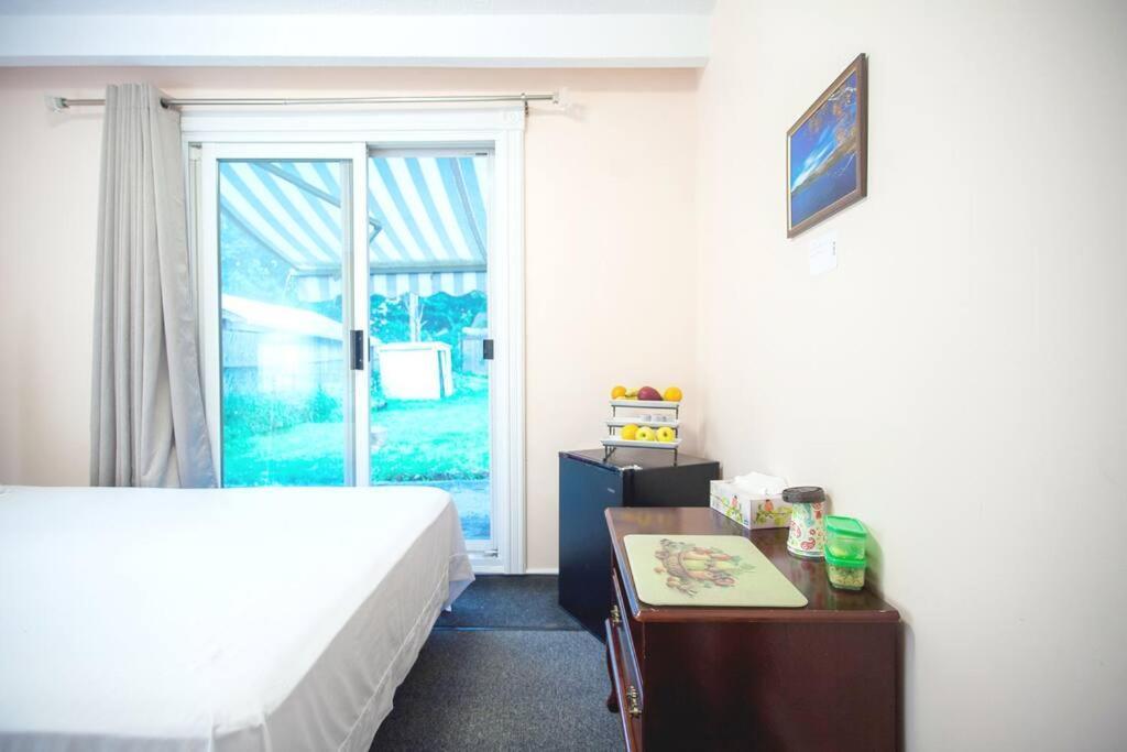 Freeda'S Place Торонто Экстерьер фото